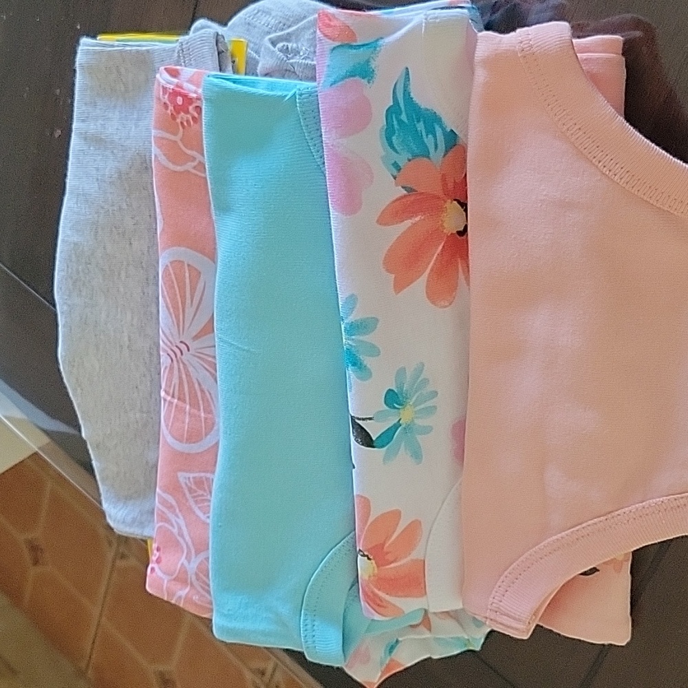 Clothes - Picture 2 of 3